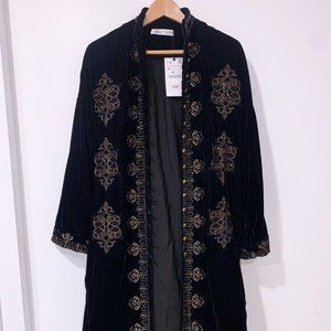 NWT ZARA EMBROIDERED VELVET KIMONO